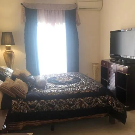 Guesthouse *